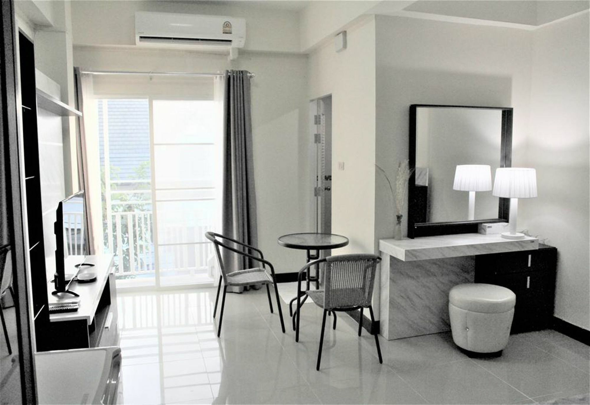 The Most Coffee & Guesthouse Chiang Mai Extérieur photo