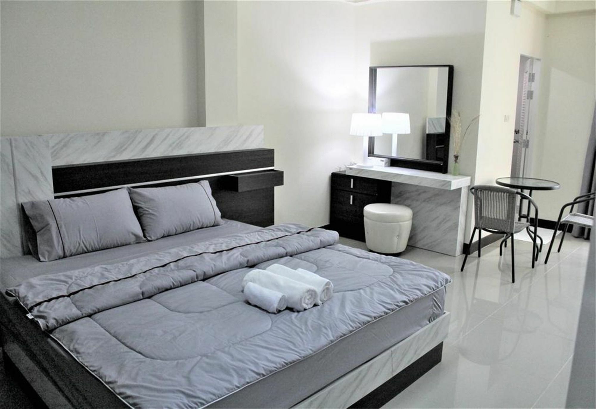 The Most Coffee & Guesthouse Chiang Mai Extérieur photo